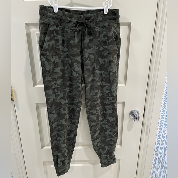 Lululemon Ready to high-rise jogger - Picture 3 of 8